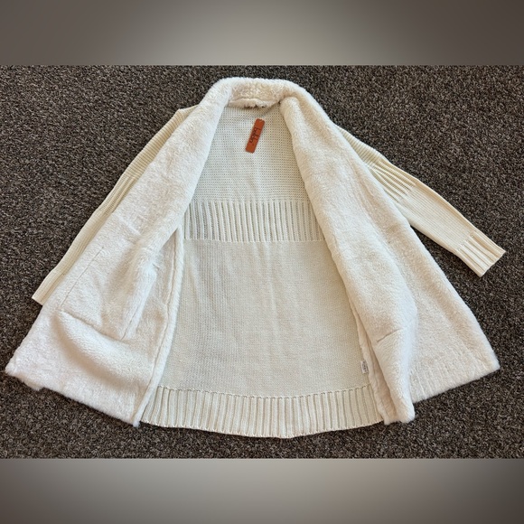 NWT Belldini Women's Black Label Cardigan Sweater -size Medium (cream) - Picture 3 of 12